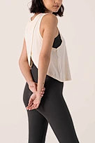 curve tank tops